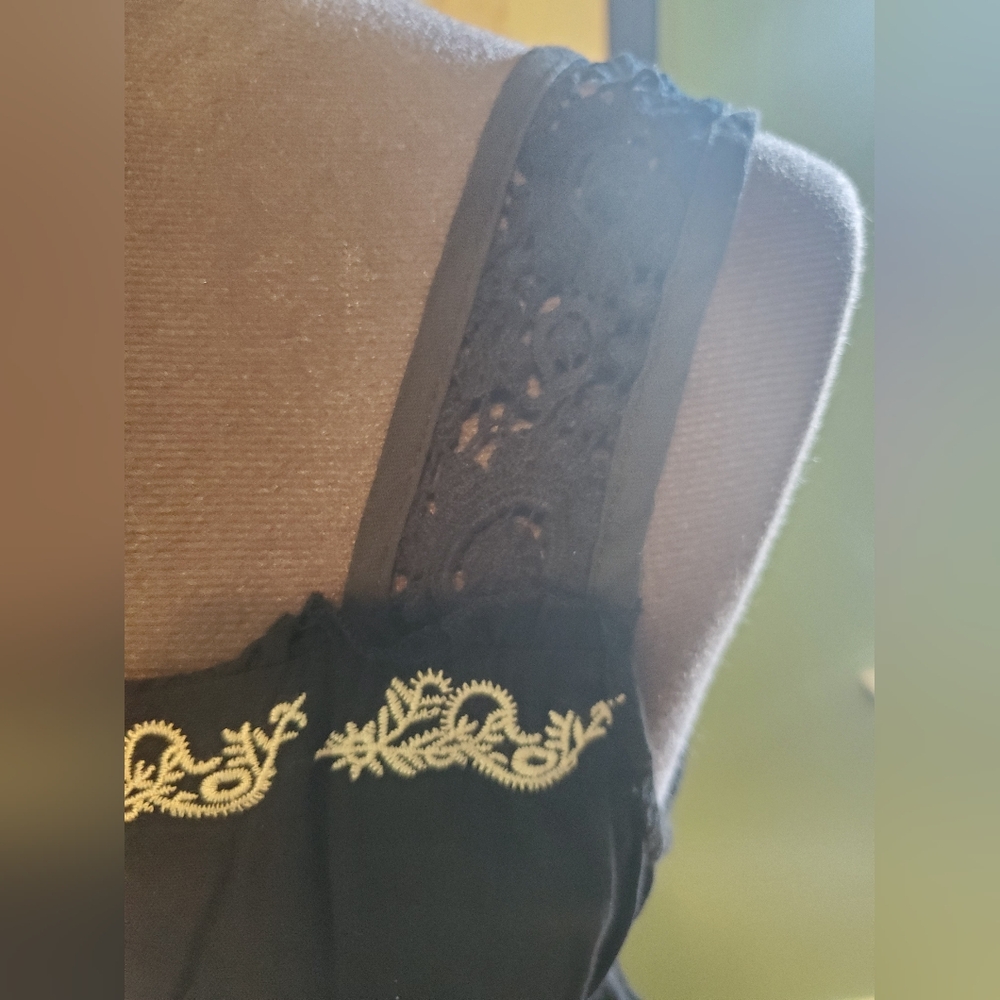 Bohemian Mind Code Black And White Embroidered Top - image 5